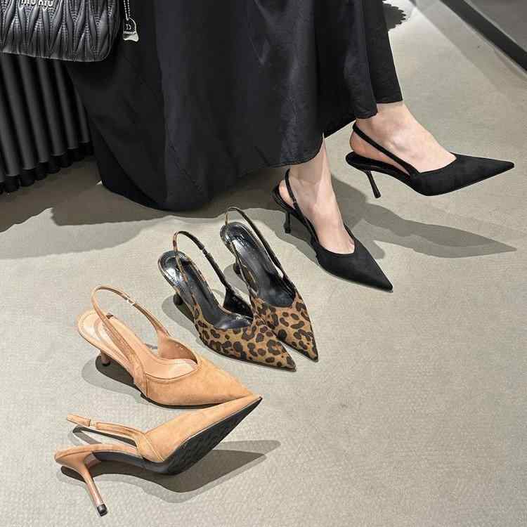 ・カテゴリ: バックストラップサンダル・カラー展開: ブラック、レオパード・サイズ展開: 35, 36, 37, 38, 39, 40・アッパー素材: マイクロファイバー・つま先形状: ポインテッドトゥ・スタイル: 通勤・ソール素材: ゴム・ライニング素材: マイクロファイバー・着用方法: ゴムバンド