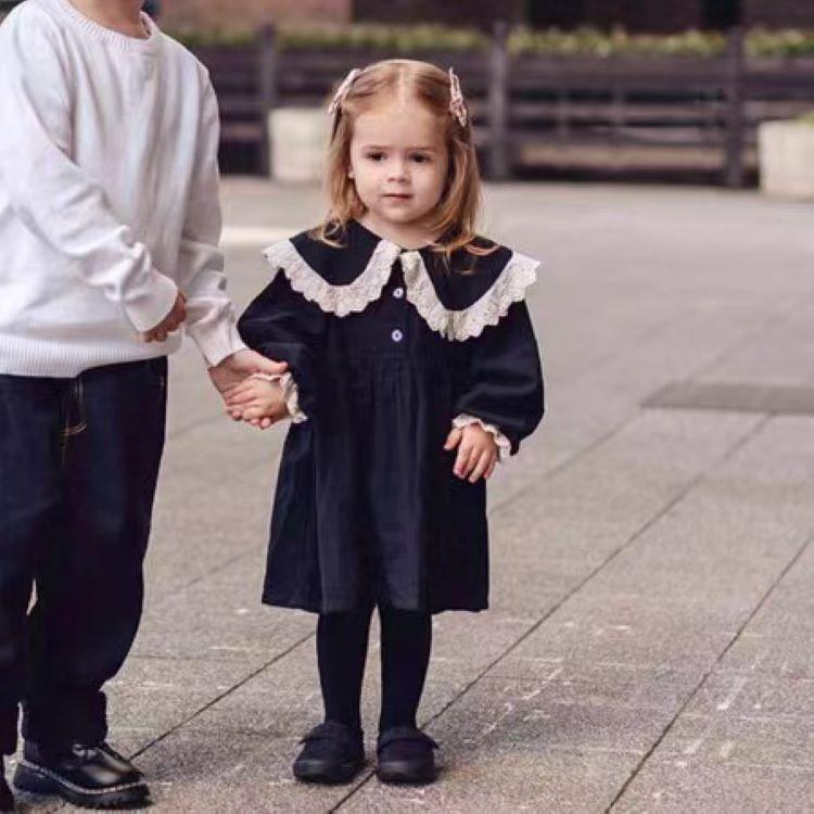 ・カテゴリ: 子供用ワンピース・スタイル: 韓国風・主な素材: 綿 96%・対象性別: 女の子・対象年齢: 3〜8歳（身長100〜140cm）・柄: 無地・生地加工: 柔軟処理・デザイン: 長袖、Aライン、サスペンダー・カラー展開: アイボリー、ブラック・対応身長: 80cm、90cm、100cm、110cm、120cm、130cm