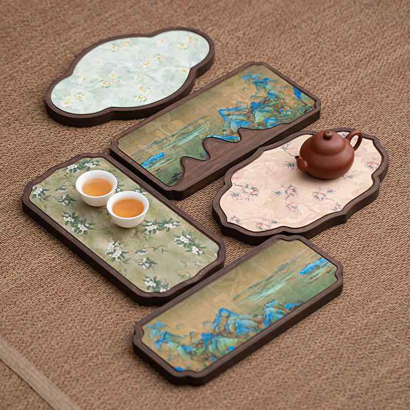 ・主な素材: 竹・制作方法: 半業・半機械・重量: 約1kg（包装含む）・カラー展開: 千里江山-遠山トレー、千里江山-長方プレート、浅蔓草緑-海棠トレー、粉桃-蓮藤トレー、芳華-長方トレー、繁花錦簇-花弁茶盤、歳寒松柏-瓢箪茶盤、蘭花-海棠茶盤、竹影-長方プレート、蝶-四方プレート・スタイル: 新中華風