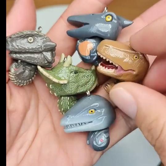 フィギュア キーホルダー DIYパーツ 恐竜 5種類セット アニマル 樹脂 デコパーツ アクセサリー素材 手芸 クラフト ハンドメイド 資材 恐竜グッズ かわいい