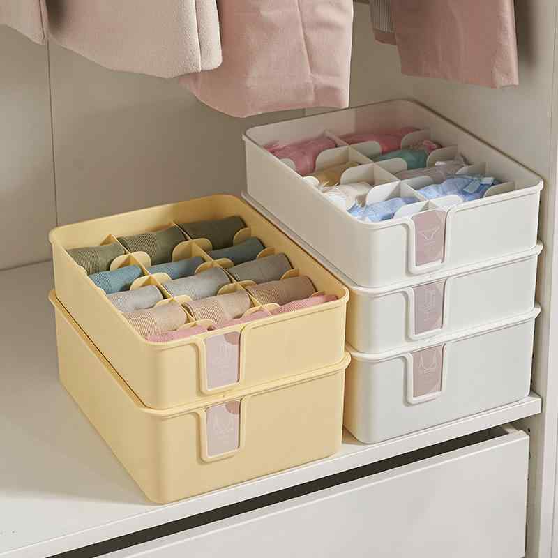 ・カテゴリ: 内衣収納ボックス・形状: 正方形・素材: ポリプロピレン（新プラスチック）・機能: 整理・収納場所: リビング、寝室、卓上、物置、引き出し内、クローゼット内・適用範囲: 下着、リモコン、靴下、セーター、文房具、化粧品、ブラジャー、小物・スタイル: 現代ミニマリズム・柄: 無地・容量: 18L・カラー展開: クリーム色（仕切りなし）、クリーム色（蓋）、クリーム色（10マス）、クリーム色（15マス）、グリーン（仕切りなし）、グリーン（蓋）、グリーン（10マス）、グリーン（15マス）、イエロー（仕切りなし）、イエロー（蓋）、イエロー（10マス）、イエロー（15マス）、ホワイト（仕切りなし）、ホワイト（蓋）、ホワイト（10マス）、ホワイト（15マス）・重量: 約500g