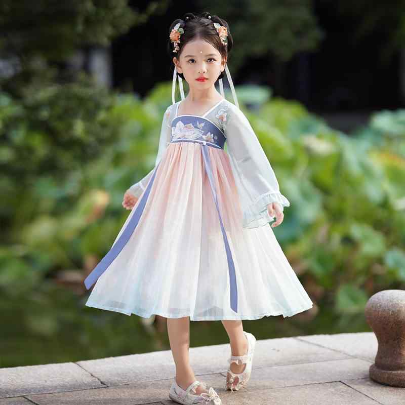 ・カテゴリ: 子供用民族衣装・スタイル: 漢服漢服スカート・主な素材: ポリエステル・素材割合: 95%・性別: 女児・カラー展開: 写真色・対応身長: 100cm、110cm、120cm、130cm、140cm、150cm
