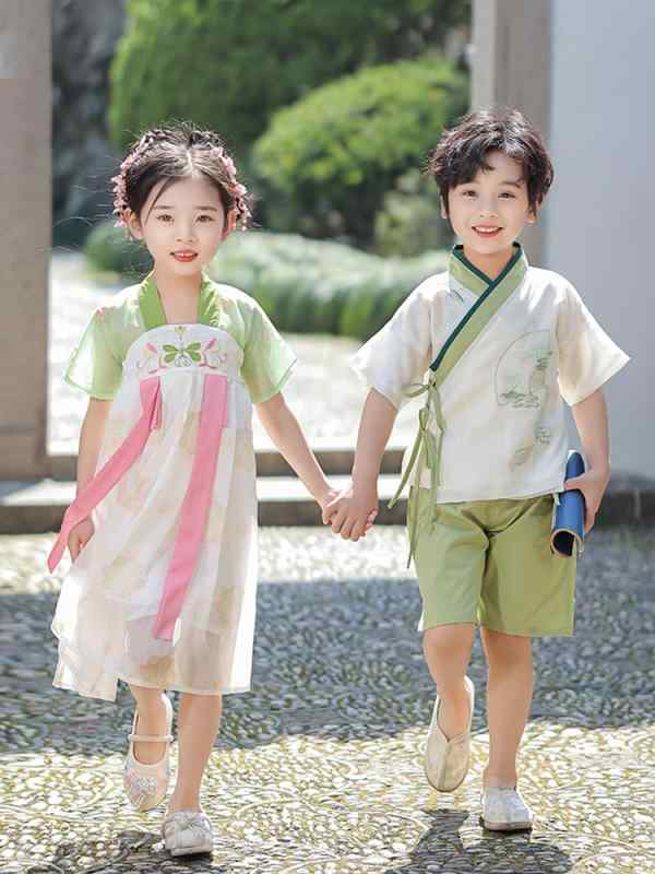 ・カテゴリ: 子供用唐装・民族衣装・スタイル: 中華風・柄: 花柄・インナー: なし・デザイン要素: リボン、プリンセス、チュール・主な素材: アセテート繊維・素材の割合: 85%・生地の厚さ: 薄手・カラー展開: 男児用セット、女児用ワンピース・サイズ展開: 90cm、100cm、110cm、120cm、130cm、140cm、150cm、160cm、170cm・対象年齢: 3〜8歳（身長100〜140cm相当）