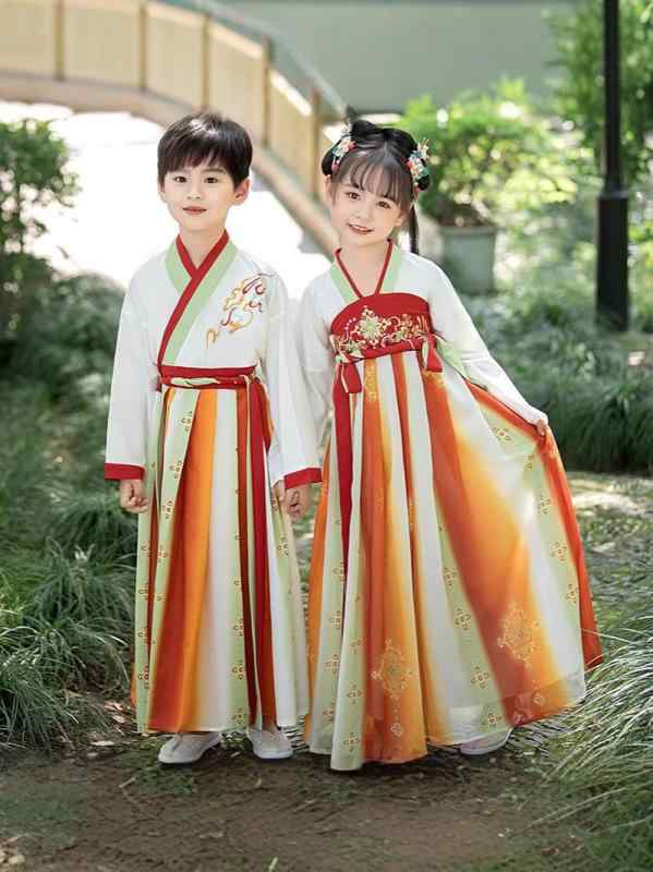 ・カテゴリ: 子供用民族衣装、唐装、漢服・柄: ボーダー・裏地仕様: ポリエステル裏地・生地加工: ソフト加工・デザイン要素: セットアップ、ボーダー、キュート、配色・素材: ポリエステル ・スタイル: 中華風・生地の厚さ: 普通・カラー展開: 錦花・メンズ広袖、錦花・レディース広袖、錦花・メンズ直袖、錦花・レディース直袖、錦花・レディース刺繍・サイズ展開: 110cm、120cm、130cm、140cm、150cm、160cm、170cm・対象年齢: 8歳以上（身長140cm以上）