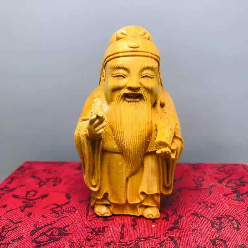 ・カテゴリ: 置物・カラー展開: 黄杨木福禄寿三星、黄杨木福星、黄杨木禄星、黄杨木寿星、崖柏福禄寿三星、崖柏福星、崖柏禄星、崖柏寿星・主な素材: 黄楊木・サイズ: 幅8cm×奥行5cm×高さ4.5cm・重量: 約76g・スタイル: 中式・工芸: 手作り・ギフト対象: 友人、長輩、恩師・対象祝日: 春節、元旦、国慶節