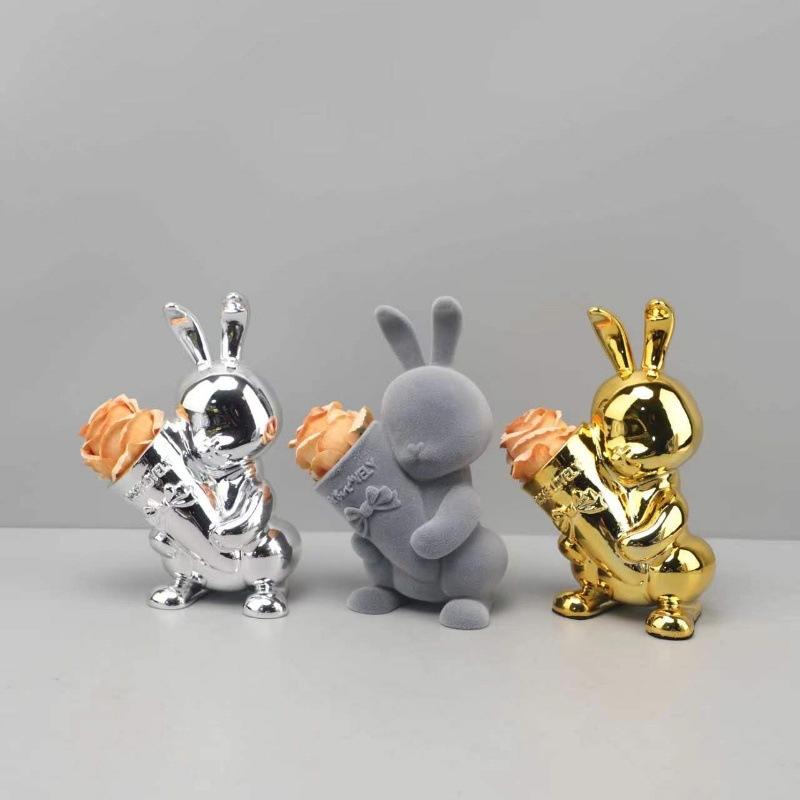 ・カテゴリ: キャラクター・主な素材: 樹脂、プラスチック・カラー展開: メッキシルバー（11*10*18cm）、メッキゴールド（11*10*18cm）、植毛グレー（11*10*18cm）