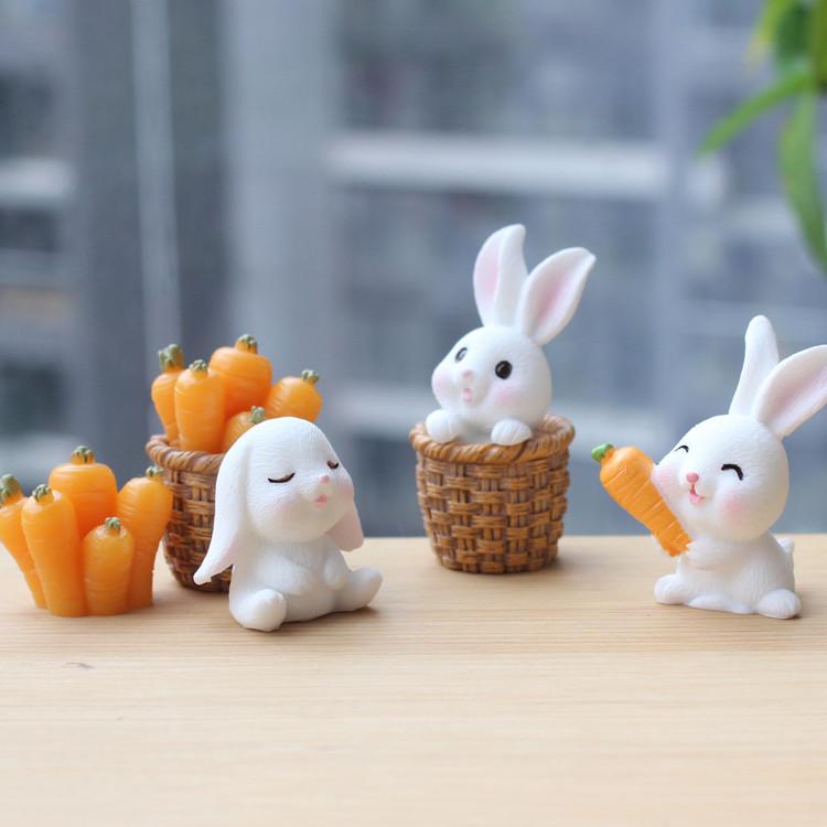 ・カテゴリ: 動物・素材: 合成樹脂、プラスチック、樹脂・デザイン: 大根、フレーム、長耳ウサギA、長耳ウサギB、長耳ウサギC、長耳ウサギD、大根の家、長耳ウサギ（カゴ背負い）、長耳ウサギ（ハート）、長耳ウサギ（見上げ）、大根の束、畑の大根、白菜カゴ、長耳ウサギ（大根担ぎ）、長耳ウサギ（大根食べ）、長耳ウサギ（大根うつ伏せ）・スタイル: カートゥーン