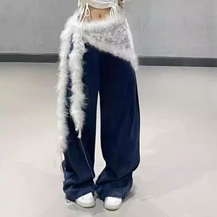 ・カラー展開: ホワイト（フェザー三角スカーフ）