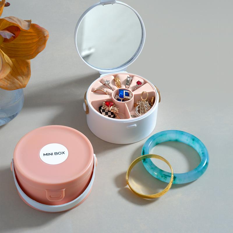 アクセサリーボックス 携帯用 多機能 2段 円形 仕切り付き プラスチック製 指輪 ネックレス ピアス イヤリング ブレスレット バングル 大容量 ジュエリー 小物 裁縫道具 収納