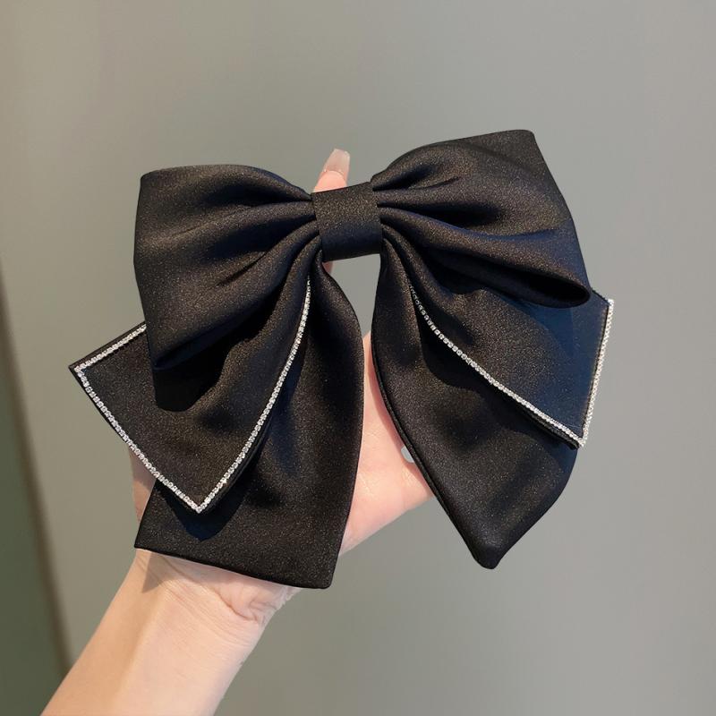 ・カテゴリ: ヘアアクセサリー・素材: サテン・仕様: ハンドメイド・留め具の種類: バレッタ・カラー: ブラック、アプリコット・デザイン: リボン・スタイル: シンプル、オフィスカジュアル・対象: レディース