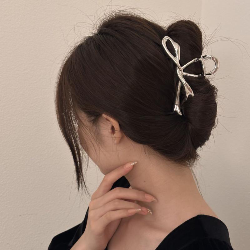・素材: 合金・加工技術: ハンドメイド・タイプ: バンスクリップ・カラー展開: シルバー、ガンブラック・デザイン: アシンメトリー・スタイル: ナチュラル、爽やか・スイート・カテゴリ: ヘアアクセサリー・対象: レディース・モチーフ: 形状・パターン