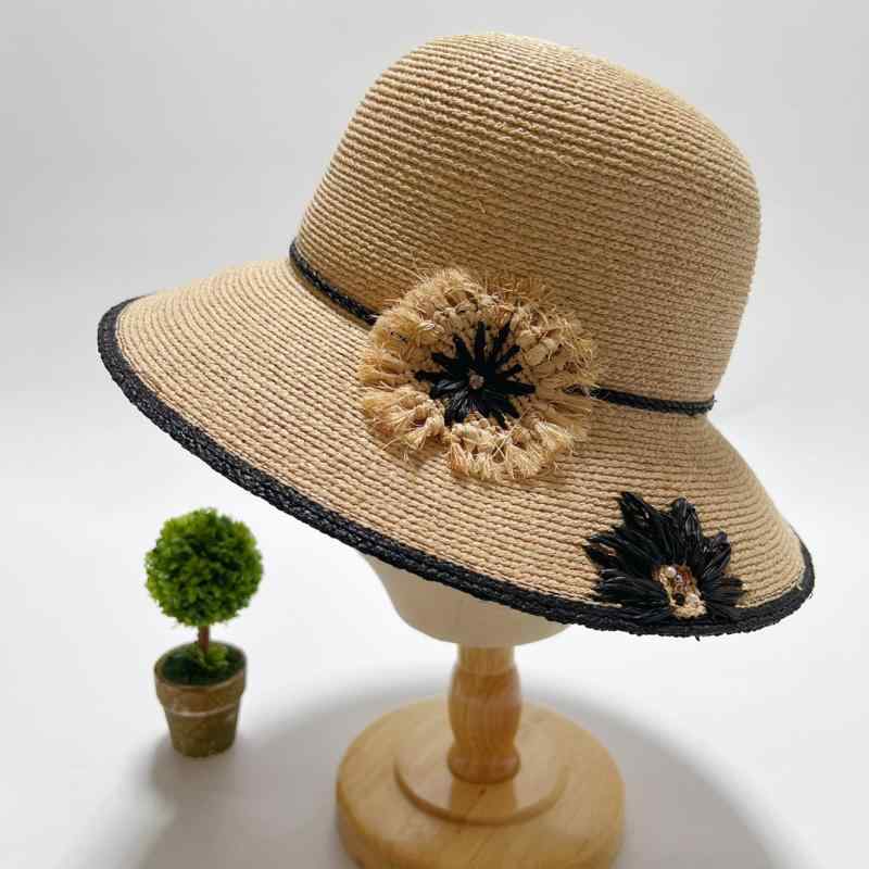 麦わら帽子 レディース 春夏 UVカット 遮光 つば広 手刺繍 花柄 ラフィア バケットハット 紫外線対策 通気性 小顔効果 日よけ リゾート 旅行 お出かけ かわいい