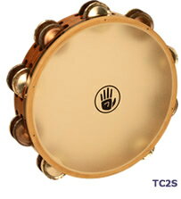               レモ社のルネッサンスヘッドを採用したサウンドアート・シンセティックヘッドシリーズは、カーフヘッドに勝るとも劣らないサウンドと反応の良さ、そして温湿度に影響を受けやすいカーフヘッドに対し、一定の音質とテンションが保たれるため、タンブリンそのものの寿命が維持できるのです。  ブラックスワンプ / Black Swamp   ブラックスワンプ社では、コンサートパーカッションの市場において最も多様性のあるシリーズのタンブリンを開発しています。 オーケストラ・タンブリンのサウンドを徹底的に追求し再考案されたブラックスワンプ社オリジナルのサウンドアート・カーフヘッドシリーズ、そして新たに発 売されたサウンドアート・シンセティック （合成）ヘッドシリーズは、世界中の打楽器奏者から選ばれるタンブリンとして、着実に評価を得ています。 ソリッドアッシュ・シェルスチーム加工されたソリッドアッシュシェル、人間工学に基づき設計されたハンドルは快適なグリップです。 ダブル・ロウの場合、ジングルスロットが異なる高さで設計されているため、より途切れの少ないロール奏法を実現できるのです。 ハンドハンマードジングル 全てのサウンドアートシリーズのタンブリンは、豊かで独特なサウンドを実現するためにハンドハンマリングされたジングルを採用しています。 ・クローム：明るく、歯切れがよく、輝かしく高級感のある響きが特徴です。 ・フォスファーブロンズ：ダークで柔らかく、サスティーンが長く、重厚な響きが特徴です。 ・ジャーマンシルバー：明るさの中に上品な柔らかい響きを持つ伝統的なタンブリンサウンドです。 ・ベリリウムコパー：柔らかさとあたたかみのある音色、また歯切れもよいバランスのとれたジングルです。 ・クローム／ブロンズ：歯切れの良い明るい響きのクロームジングルと柔らかく深い響きを持つブロンズジングルを交互に配置し、二つの響きを融和したコンビネーションモデルです。それぞれの特徴を生かした響きを豊かにする効果が得られます。 ・クローム／ジャーマンシルバー：歯切れの良い明るい響きのクロームジングルと上品な柔らかい響きを持つジャーマンシルバージングルを交互に配置したコンビネーションモデルです。それぞれの特徴を生かした響きを豊かにする効果が得られます。              サウンドアートシリーズ・タンブリン、オーバーチュアシリーズ・タンブリンの全てのモデルに タンブリンバック、ビーズワックスブロックが付属しております。   ※お取り寄せ商品につき、もしメーカー在庫切れの場合は納期にお時間をいただく場合がございます。 お急ぎの際はご遠慮なく在庫状況をお問い合わせ下さい。