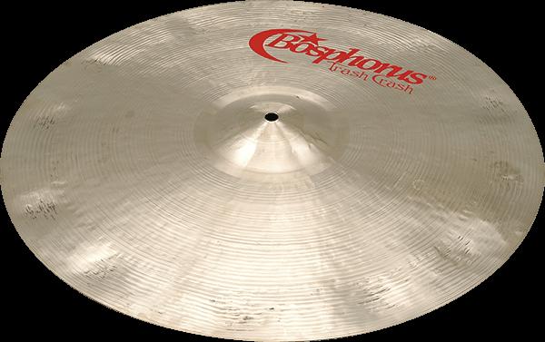 Bosphorusとは ボスフォラス・シンバル社は、Hasan Seker（ハサン・セケル）、Ibrahim Yakici（イブラヒム・ヤキジ）、Hasan Ozdemir（ハサン・オズデミール）という3人のシンバル職人よって1996年に設立されました。3人はトルコにおいて最も経験豊富な現役のシンバル職人であり「巨匠」と呼ばれています。 ボスフォラス社の創設者である三人の職人たちは仲の良い幼馴染で、かなり若い時期にシンバル職人となり、シンバル製作のあらゆる過程をじっくり修行し技術を習得していきました。彼らの師匠は60年代、70年代に伝説となったシンバルを作った巨匠たちであり、伝統的な製法を学びました。 その工房で16年間働いた後、三人は自分たちの会社を設立しましたが、現在も彼らは昔の従業員たちと良い関係を維持しているとともに、今日に至るまでシンバル製作を学んだ恩師への敬意を持ち続けながら、シンバル製作に取り組んでいます。 ボスフォラス・シンバル社は現在16人のシンバル職人を擁し、そのうちの8人は修行中の職人です。 三人のシンバルマスターは、30年近い経験を基に弟子たちへ完璧なシンバルを生み出す為の手助けをしながら、共に工房で手作業でシンバル製作を続けています。 Groove Series グルーブ・シリーズ・シンバルはファンキーで泥臭い感じを追い求めています。 シンバルのトップ側の仕上げは従来通りレイジング加工されているので温かみがありますが、ボトム側の仕上げはニュー・オーリンズ・シリーズの特徴となっている独特なレイジング加工を施してあります。 この加工によりアタックは温かみがありながら、響きを抑えたダークなトーンが特徴的で、サウンドはニュー・オーリンズ・サウンドをよりファンクでパワフルなものに開発されたものです。 まさにファンキーなグルーブが生まれてくるイメージがピッタリです。 “DIRTY CRASH” 大きなハンマーを使用した深く生々しいハンマリング跡が特徴的で、太くて荒々しいまさにトラッシュサウンドが得られるクラッシュです。 未制御の倍音が、エキゾチックなサウンドを作り出します。 ※仕様変更により画像と異なる場合がございます。 ※お取り寄せ商品につき、もしメーカー在庫切れの場合は納期にお時間をいただく場合がございます。 お急ぎの際はご遠慮なく在庫状況をお問い合わせ下さい。