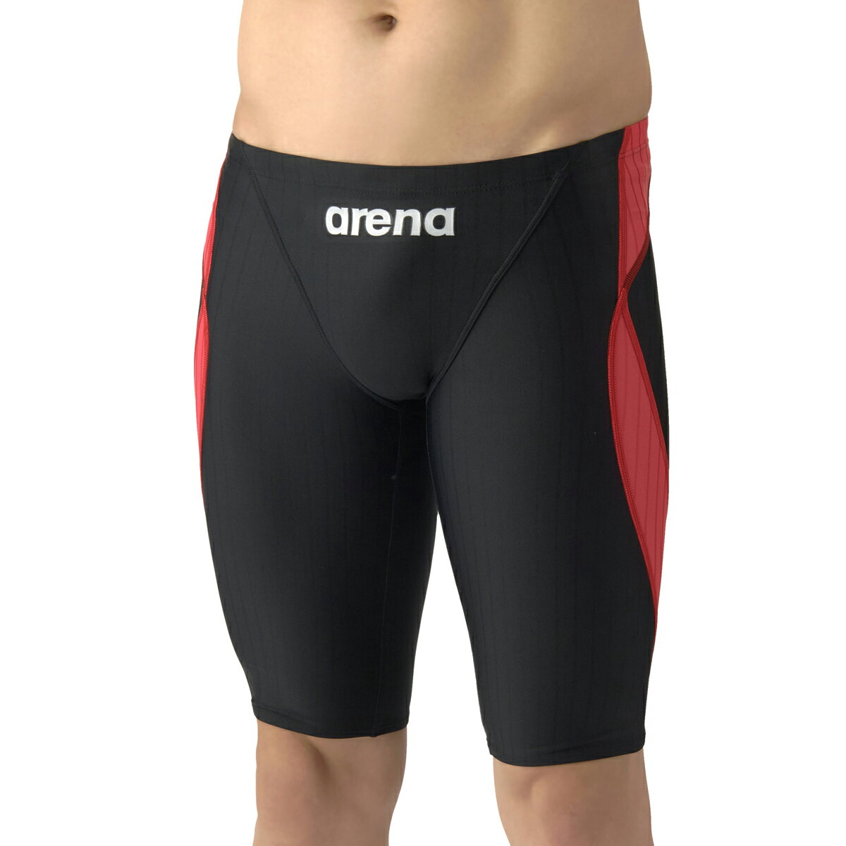 競泳水着 アクアレーシングスパッツ 公式大会可 初級レーシングスイマーへ向けた「AQUA RACING」シリーズのジュニア用競泳水着。 公式大会に出場するために必要なWORLD AQUATICS（世界水泳連盟）承認モデル。 環境に配慮したリサイクルポリエステルを使用したニット素材ECO AQUASTRIPEを採用。 伸びのあるフィット感と安心感のある地厚な生地で、はっ水加工でシャープな水切れが特徴。 初めてレースに出場するスイマーにおすすめ。 ※本製品には「WAマーク」がプリントされています。 ※返品・交換はお受けできません。 カラー：ブラック×レッド 素材：ポリエステル、ポリウレタン 原産国：中国又は日本 メーカー希望小売価格はメーカーカタログに基づいて掲載しています