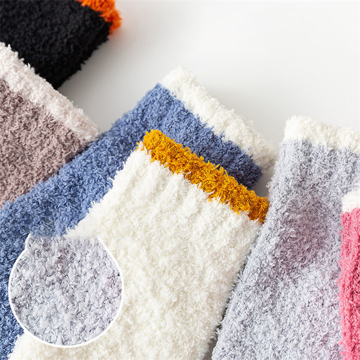 レディース ロング靴下 もこもこ靴下 あったか靴下 ルームソックス 裏起毛ソックス ふわふわ 厚手 防寒 保温 冷え対策 美脚 着圧 通学 通勤 ストッキング スッキリ 55cm太もも丈 ゆったり 立ち仕事 外出 ビジネス 丈夫な ゆかいた専用 自宅 睡眠 秋冬 就寝ソックス