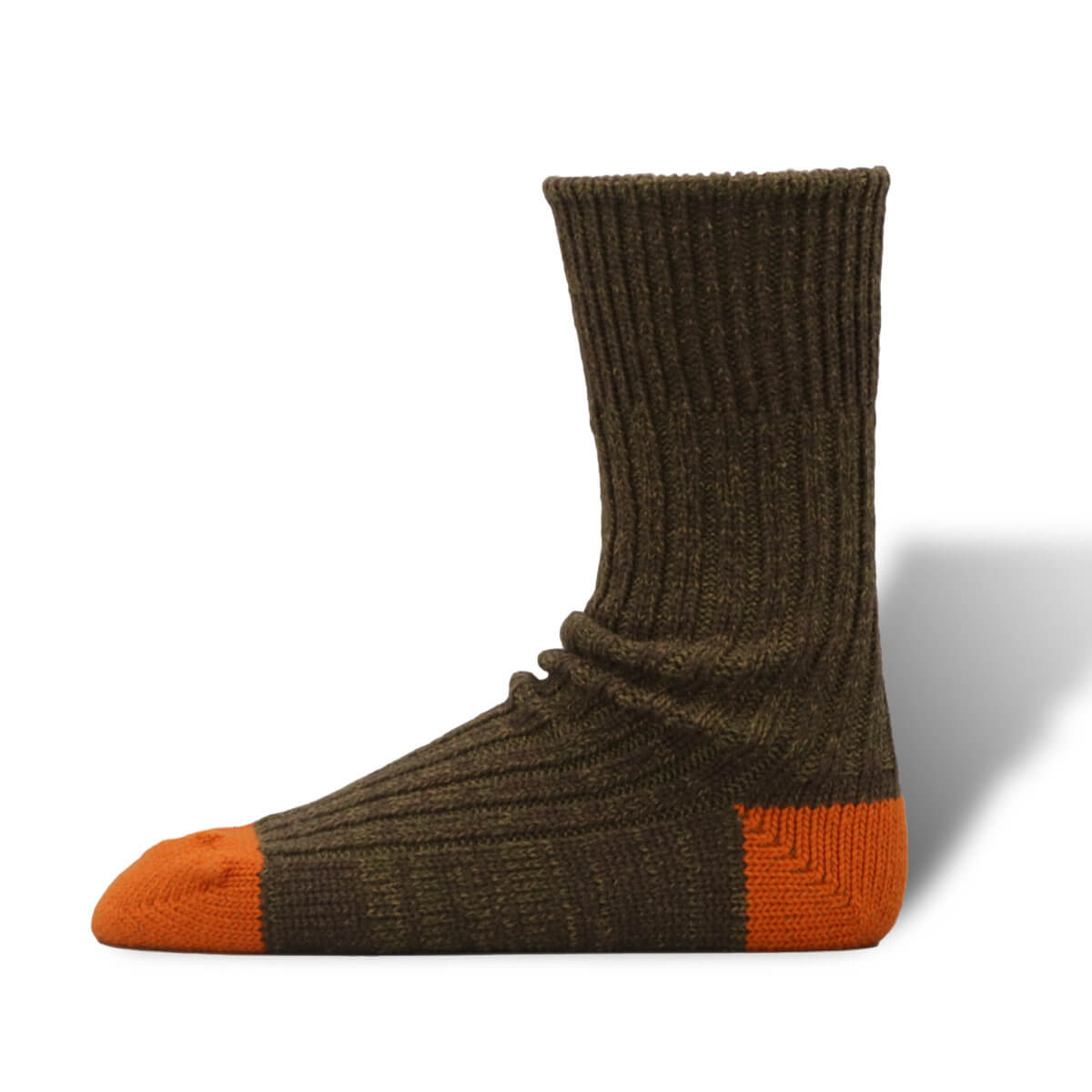 Spec ブランド SHOWATABÉ(ショウワタベ) 商品名 Washable Wool Ribbed Socks 品番 SW-04 サイズ 1：21.5-24.5cm / 丈：23cm2：25-28cm / 丈：25cm 原産国 日本(Made in Japan) 素材 ウール64%、アクリル23%、ポリエステル8%、ナイロン4%、ポリウレタン1% 備考 国内正規品 メール便 2点まで可能 ギフト ラッピングはこちら Item info Attention ※商品内容(デザイン・カラー・パッケージ等)は予告なく変更される場合がございます。 ※素材混用率は、生産時期やロットによって異なる場合がございます。 ※ご利用のモニター環境によって、実際の色味と異なって見える場合がございます。 以上、予めご了承ください。 Recommend ユニセックス 男女兼用 レディース 女性 メンズ 男性 大人 成人 社会人 シニア 学生 大学生 高校生 女子高生 男子高生 ペア お揃い 10代 20代 30代 40代 50代 60代 Season オールシーズン 通年 一年 年中 春 夏 秋 冬 Style カジュアル アメカジ アメトラ ワークスタイル スポーティー バイカー ナチュラル ベーシック シンプル スタイリッシュ フォーマル 仕事 ビジネス ビジネスカジュアル ビジカジ デイリーユース 普段使い 通勤 通学 お洒落 おしゃれ オシャレ かっこいい かわいい 定番 人気 ランキング Scene プレゼント ギフト ラッピング 誕生日 誕生日プレゼント クリスマス クリスマスプレゼント バレンタインデー ホワイトデー お祝い 贈り物 贈りもの 贈答 贈答品 お返し 記念日 母の日 父の日 敬老の日 結婚記念日 結婚祝い 成人祝い 就職祝い Keyword #靴下 #くつした #kutsushita #ソックス #socks #靴下専門店 #ソックス専門店 #靴下 セレクトショップ #decka Quality socks #デカクォリティソックス #デカ クォリティ ソックス #SHOWATABÉ #ショウワタベ #Unisex #ユニセックス #Women #レディース #Men #メンズ #クルーソックス #ウールソックス #ビジネスソックス #スポーツソックス #ブランドソックス #サンダル #スニーカー #ブーツ #日本製 #Made in Japan #正規販売店 #正規取扱店 #正規代理店 #通販Unisex Women Men ウォッシャブルウール SHOWATABÉ ウォッシャブルウールリブソックス SW-04 Description SHOWATABÉの定番モデル「Washable Wool Ribbed Socks(ウォッシャブルウールリブソックス)」。 ウォッシャブルウールから作られた糸で編立てた温かみのある靴下。 素材として珍しいウォッシャブルウールのカーデッドヤーンと特殊な方法で紡績された混紡糸を組み合わせて編んだローゲージリブソックス。 つま先とかかとを別色で切り替えたワンポイントデザイン。 丈感はベーシックなクルー丈で、長くも短くもない使い勝手の良い長さです。 サイズはユニセックスサイズとなっており、男女兼用で履いていただけます。 特徴 厚さ：★★★☆☆ 標準 フィット：★★★☆☆ 標準 丈：★★★☆☆ 標準 - お取り寄せについて - 当商品は、お取り寄せ商品になります。 お取り寄せ商品は、ご注文後にメーカーに在庫確認を行い、お取り寄せいたします。 納期は、ご注文後に連絡させていただきます。 ※在庫がある場合のお届け目安は、3〜7日前後 お取り寄せ商品と通常商品(在庫あり商品)を同時にご注文いただいた場合は、お取り寄せ商品が入荷次第まとめて発送させていただきます。 完売の場合、キャンセルさせていただくこともございます。 恐れ入りますが、あらかじめご了承の上ご注文お願いいたします。 Spec ブランドSHOWATABÉ(ショウワタベ) 商品Washable Wool Ribbed Socks 品番SW-04 原産国日本(Made in Japan) 素材ウール64%、アクリル23%、ポリエステル8%、ナイロン4%、ポリウレタン1% 備考国内正規品 メール便2点まで可能 Size サイズ 適応サイズ 踵から履き口までの長さ 1 21.5-24.5cm 23cm 2 25-28cm 25cm 伸縮性があるので若干の誤差が生じてしまいます。 生産過程で1〜3cmの個体差が生じる場合があります。 採寸データはあくまで参考としてご理解ください。 Care いつもの洗濯と同じ方法で水洗いができます。 裏返してネットに入れて洗濯することを推奨します。 干すときは履き口を上にして干してください。 乾燥機の使用は縮みの原因となるのでお避けください。 Brand SHOWATABÉ / ショウワタベ 2017年に創業した日本のソックスブランド「decka Quality socks(デカ クォリティ ソックス)」がリブランドされて誕生した「SHOWATABÉ(ショウワタベ)」。 「decka Quality socks(デカ クオリティ ソックス)」のデザイナー「渡部将」氏によるオリジナルブランド。 ・表現したい価値観はない。 ・多様な価値観に合わせられる物を作りたいと思う。 をテーマに国内生産にこだわったハイクオリティーなソックスを展開。 国内、海外を問わず名だたるブランドとコラボするクォリティの高さで、日本はもちろん海外での評価も高い。 靴下専門店 LEGénd[レグエンド]は、「SHOWATABÉ / ショウワタベ」の国内正規販売店です。 ラッピングはこちら