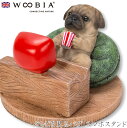 『全品SALEクーポン発行中』ウービア Woobia 【テレビを見るパグ スマホスタンド】 (幅10.5cm×奥行10cm×高さ6.5cm)犬 いぬ イヌ ドッ...