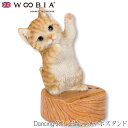 『全品SALEクーポン』ウービア Woobia 【Dancing茶トラ猫のスマホスタンド】 (幅12.8cm×奥行9.7cm×高さ16cm)猫 ねこ ネコ cat かわいい 置物 リアル 動物 おしゃれ インテリア ガーデニング イギリス 人形 アニマルオーナメント ペット #4582756137675