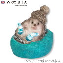 『全品SALEクーポン』【Woobia(ウービア)】【ソファーで暖かハリネズミ】 (幅3.2cm×奥行3.2cm×高さ3.5cm)かわいい 置物 リアル 動物 ...