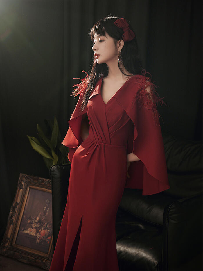 ウェディングドレス ウエディングドレス カラードレス パーティードレス イブニングドレス フォーマル カクテルドレス コンサート ワインレッド マント風 ポンチョドレス スリット マーメイドドレス 演奏会 発表会 結婚式 二次会 披露宴 花嫁 前撮り 後撮り ブライダル