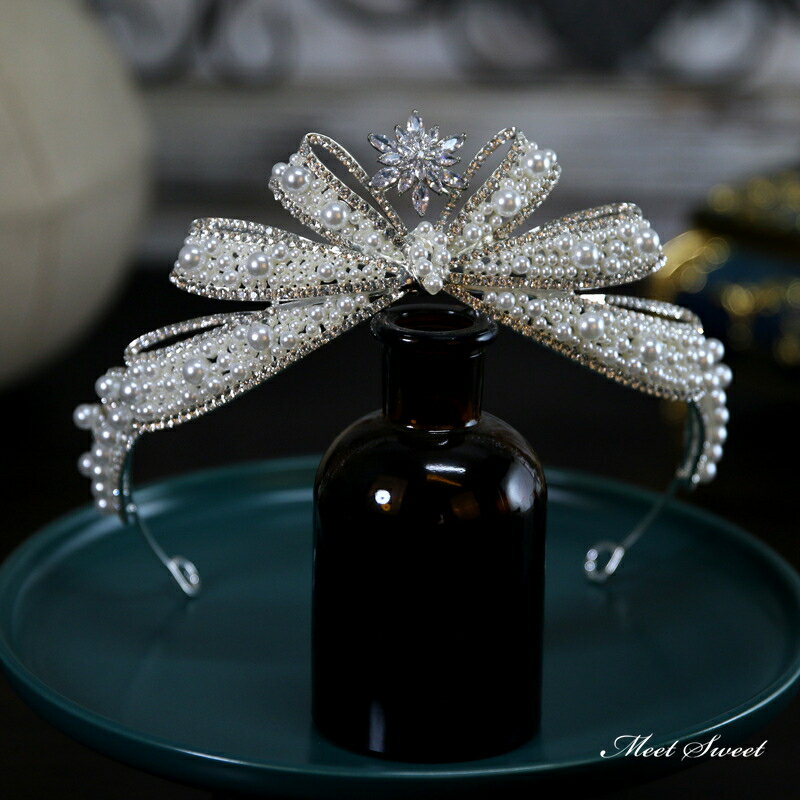 【P5倍★BLACK FRIDAY限定】ウェディングヘッドドレス 髪飾り ティアラ クラウン 王冠 結婚式 二次会 発表会 演奏会 披露宴 前撮り 誕生日 ブラ...