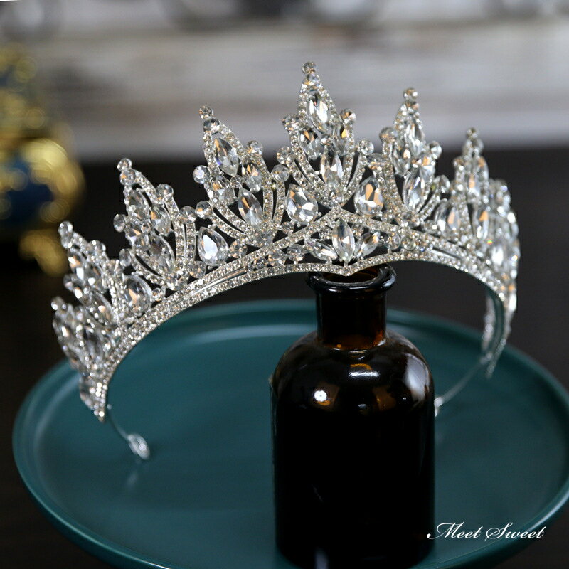 【P5倍★BLACK FRIDAY限定】ウェディングヘッドドレス 髪飾り ティアラ クラウン 王冠 結婚式 二次会 発表会 演奏会 披露宴 前撮り 誕生日 ブラ...