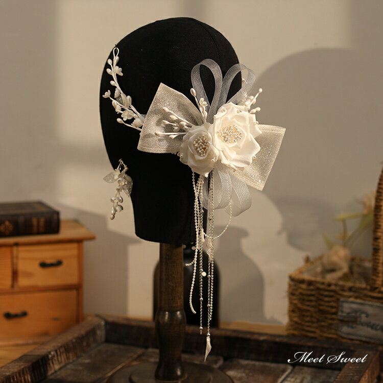 ウェディングヘッドドレス 髪飾り フラワー 結婚式 二次会 発表会 演奏会 披露宴 前撮り 花 ブライダル パーティー 花嫁小物 着物 和装 リボン ホワイト 海外挙式 成人式 卒業式 ウエディングティアラ ヘアアクセサリー ウェディング ウエディング ヘッドアクセサリー