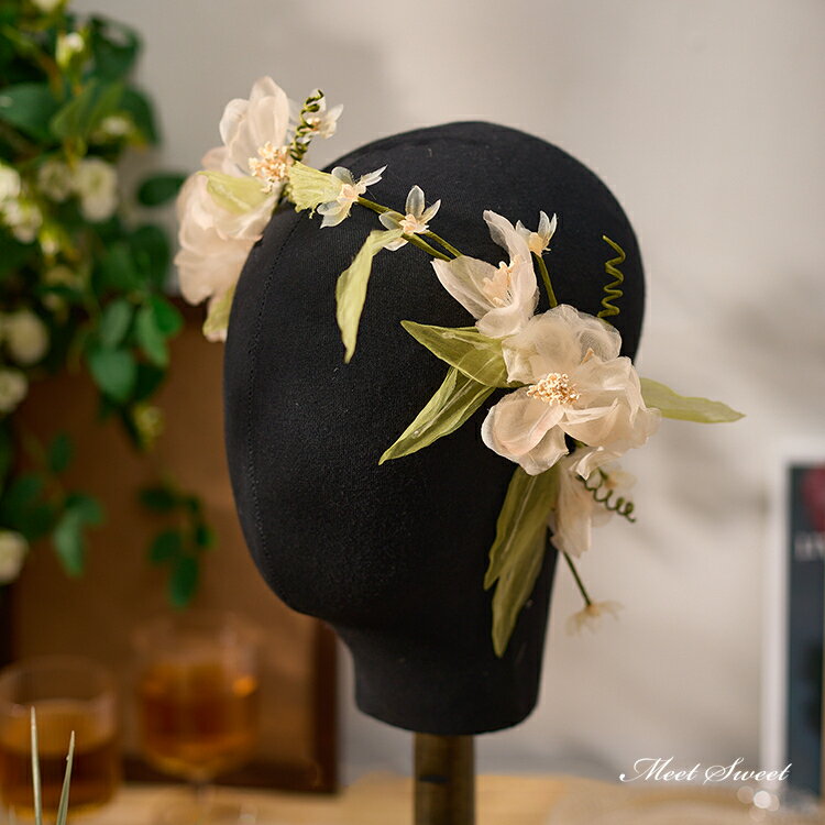 【P5倍★BLACK FRIDAY限定】ウェディングヘッドドレス 髪飾り フラワー 結婚式 二次会 発表会 演奏会 披露宴 前撮り 花 ブライダル パーティー ...