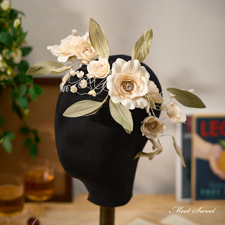 【P5倍★BLACK FRIDAY限定】ウェディングヘッドドレス 髪飾り フラワー 結婚式 二次会 発表会 演奏会 披露宴 前撮り 花 ブライダル パーティー ...