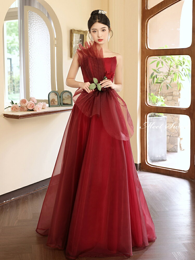 カラードレス ロングドレス ワインレッド ビスチェ 袖なし パーティードレス ウェディングドレス ウエディングドレス 結婚式 二次会 披露宴 花嫁 演奏会 発表会 Aラインドレス 編み上げ 前撮り ブライダル イブニングドレス ベアトップ ステージドレス 大きいサイズ