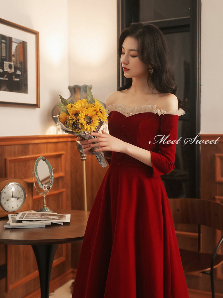 ウェディングドレス ウエディングドレス ロングドレス カラードレス マキシ丈 赤 ベルベット 演奏会 オフショルダー 発表会ドレス 袖あり 披露宴 レッド パーティードレス イブニングドレス ステージ衣装 結婚式 二次会 コンサート 花嫁 カクテルドレス 前撮り 後撮り