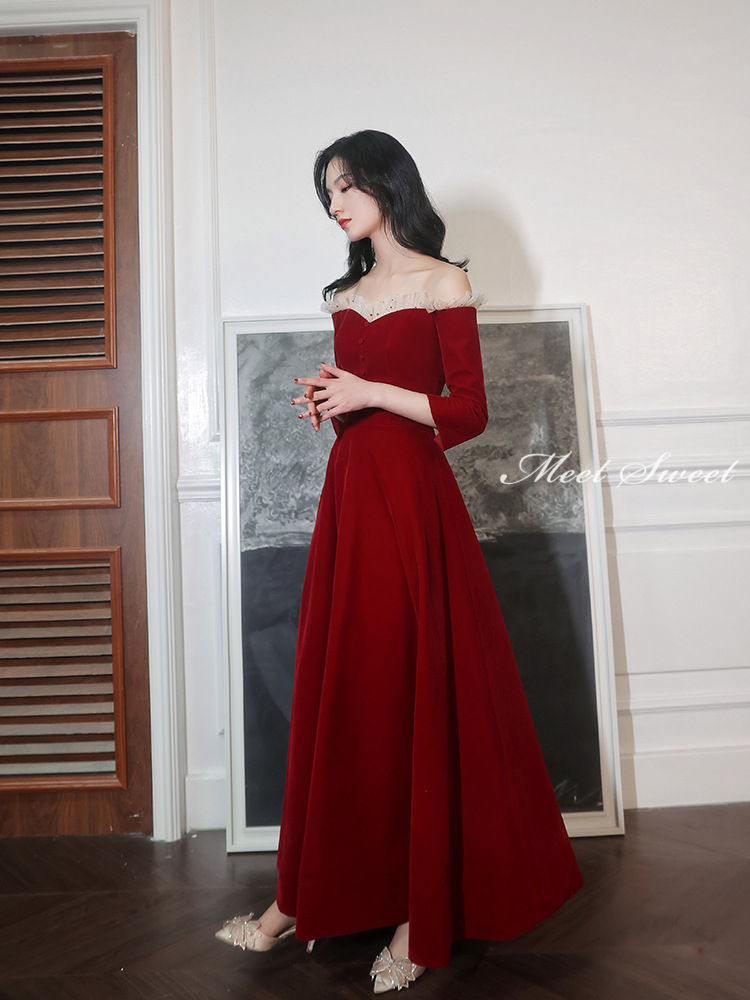 ウェディングドレス ウエディングドレス ロングドレス カラードレス マキシ丈 赤 ベルベット 演奏会 オフショルダー 発表会ドレス 袖あり 披露宴 レッド パーティードレス イブニングドレス ステージ衣装 結婚式 二次会 コンサート 花嫁 カクテルドレス 前撮り 後撮り