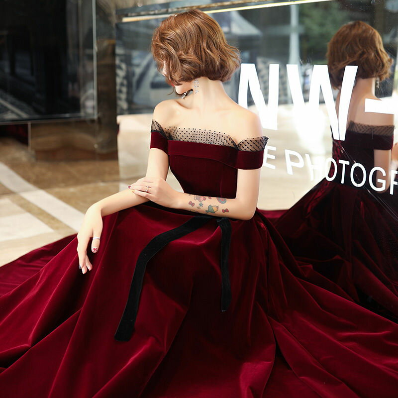 ウェディングドレス ウエディングドレス カラードレス 演奏会 レッド コンサート 披露宴 パーティードレス イブニングドレス フォーマル ロングドレス 発表会 カクテルドレス オフショルダー 結婚式 二次会 花嫁 前撮り 後撮り ブライダル ウエディングカラードレス
