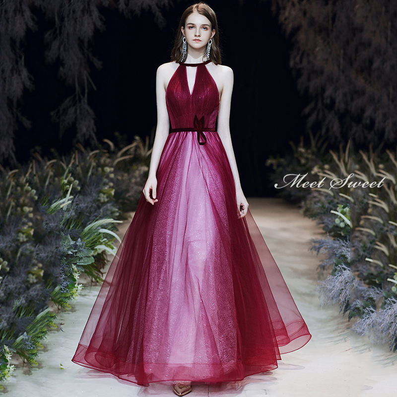 ウェディングドレス ウエディングドレス カラードレス ホルターネックドレス 演奏会 発表会ドレス イブニングドレス パーティードレス ワインレッド 袖なし ノースリーブ Aラインドレス フォマールドレス 上品 花嫁 二次会ドレス 披露宴 結婚式 コンサート カクテルドレス