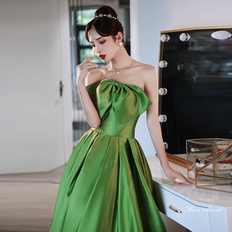 ミートスウィートのウェディングドレス ウエディングドレス カラードレス カクテルドレス ロングドレス パーティードレス 発表会ドレス 演奏会 ステージドレス イブニングドレス 大人 グリーン 光沢感 リボン ビスチェ お洒落 結婚式 二次会 披露宴 コンサート 花嫁 前撮り 後撮り｜アングル3