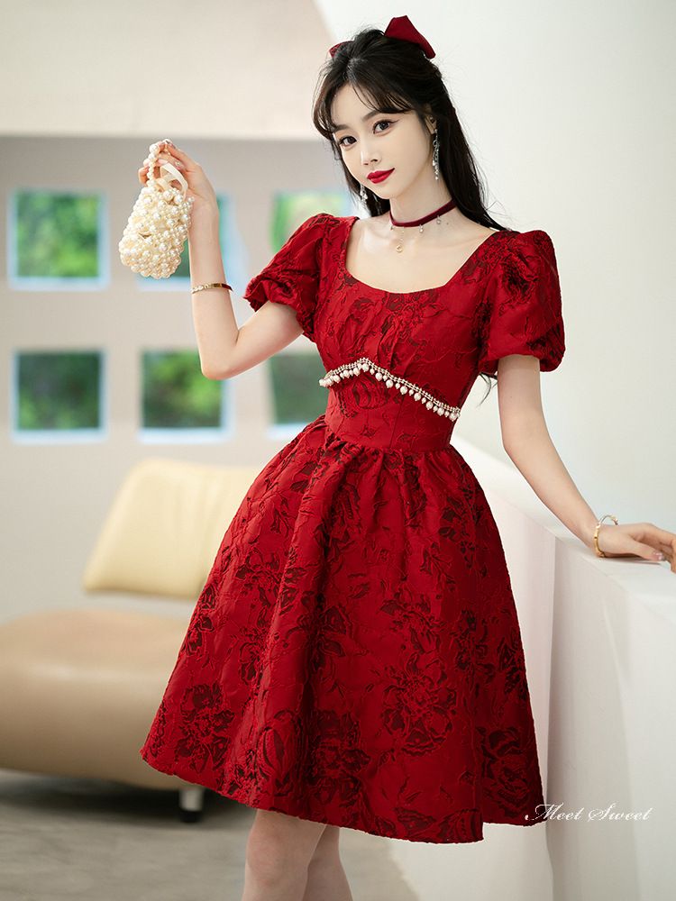 ウェディングドレス ウエディングドレス カラードレス カクテルドレス ミニドレス パーティードレス 発表会ドレス 演奏会 フォーマル Aラインドレス パフスリーブ 成人式 卒業式 赤 ワインレッド 花柄 かわいい 結婚式 二次会 イブニングドレス 披露宴 コンサート