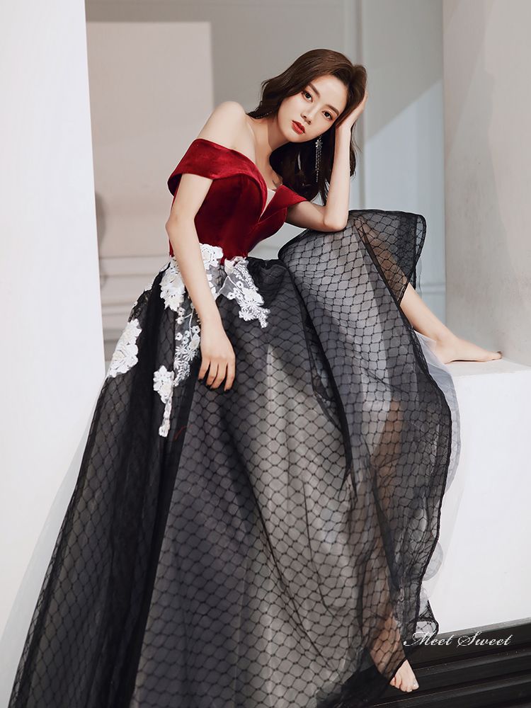 ウェディングドレス ウエディングドレス カラードレス カクテルドレス ロングドレス パーティードレス 発表会ドレス 演奏会 ステージドレス イブニングドレス 大人 ワインレッド ブラック オフショルダー 結婚式 二次会 披露宴 コンサート 花嫁 前撮り 後撮り