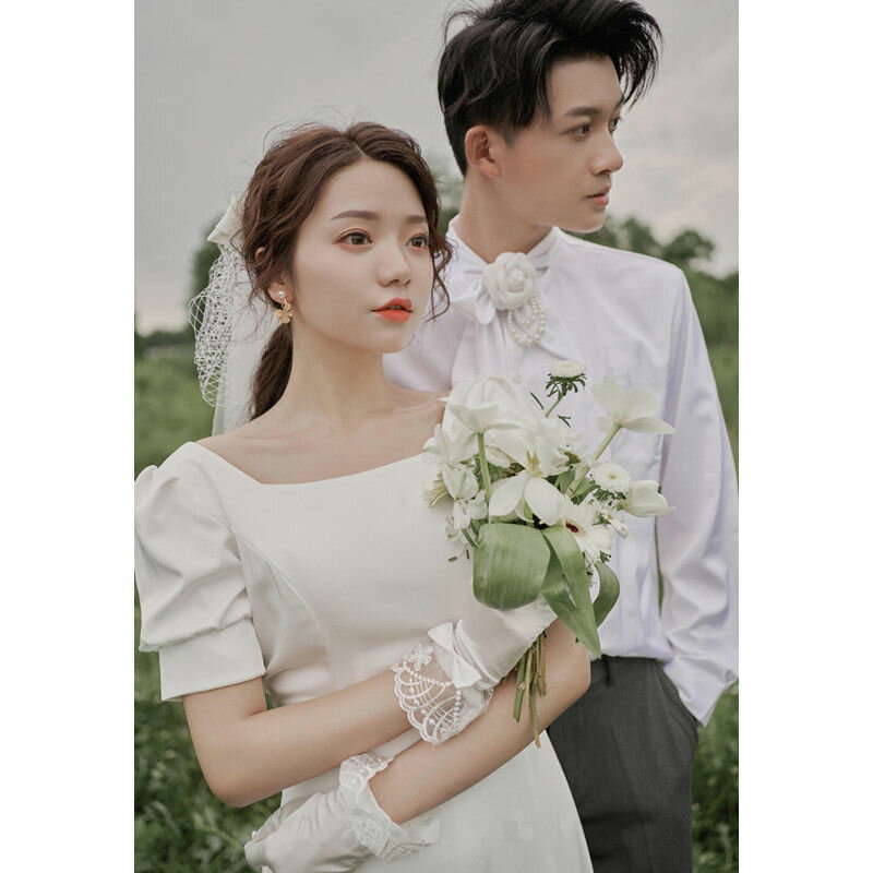 ウェディングドレス ウエディングドレス 結婚式 披露宴 二次会ドレス 前撮り パーティー サテン 袖あり 半袖 新婦 ロングドレス オフホワイト ブライダルドレス 花嫁 スクエアネック エレガント 海外挙式 セミオーダー おしゃれ フォト婚 ホワイトドレス wedding dress