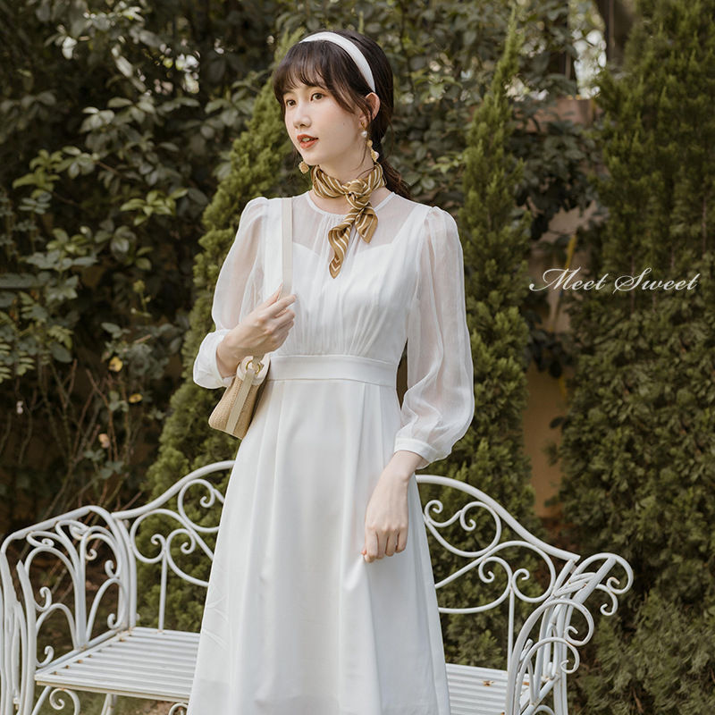 ウェディングドレス ミディアム丈 ミディアムドレスホワイト 軽い 9分袖 シンプル 結婚式 花嫁ドレス 披露宴 二次会 リゾート 前撮り パーティー ブライダルドレス ウエディングドレス フォーマル エレガント 海外挙式 セミオーダー おしゃれ フォト婚 ミニドレス シンプル