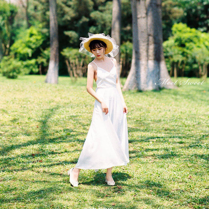 二次会ドレス ウェディングドレス ウェディングドレス ウエディングドレス バックレス 花嫁ドレス ワンピース 結婚式 サテンスカート ロング丈 ロングドレス Aラインドレス 海外挙式 シンプル フォトウェディング 前撮り 披露宴 ブライダルドレス エレガント セミオーダー