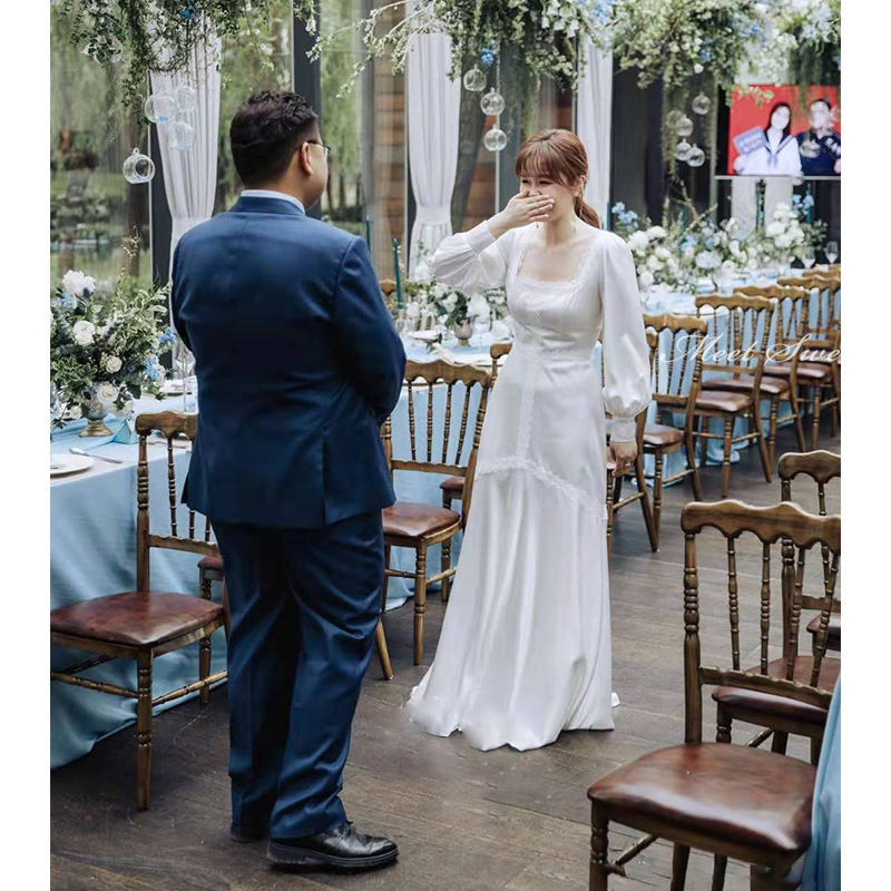 ウェディングドレス aラインドレス 長袖 ロングスリーブ 白 オフホワイト 赤 レース飾り ウエディングドレス 二次会ドレス 花嫁ドレス パーティードレス 披露宴 ブライダルドレス 結婚式 ロング丈 ロングドレス 演奏会 前撮り エレガント 海外挙式 セミオーダー おしゃれ