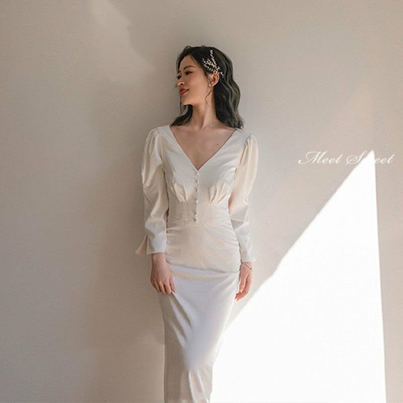 結婚式 ウェディングドレス ウエディングドレス 長袖 ロングスリーブ スレンダードレス 二次会ドレス 花嫁ドレス 白 オフホワイト 大きいサイズ 海外挙式 パーティードレス 披露宴 ブライダルドレス ロングドレス 演奏会 バックレス 前撮り エレガント セミオーダー 上品
