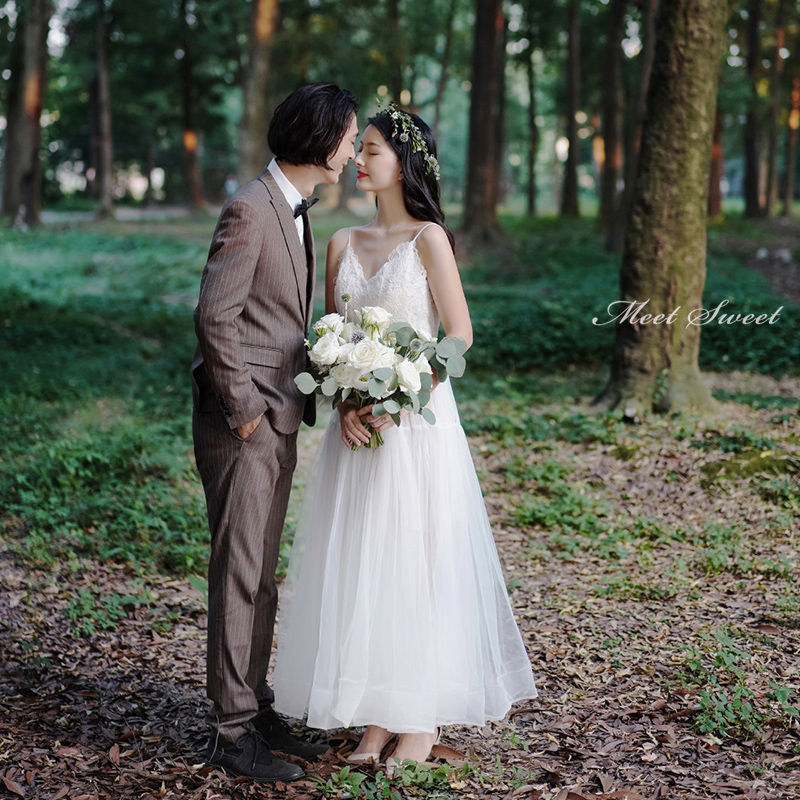 ウェディングドレス ウエディングドレス 二次会ドレス Aラインドレス キャミソール チュール マキシ丈スカート 結婚式 花嫁ドレス パーティードレス 披露宴 ブライダルドレス ロング丈 ロングドレス 白 オフホワイト 大きいサイズ 前撮り エレガント 海外挙式 セミオーダー