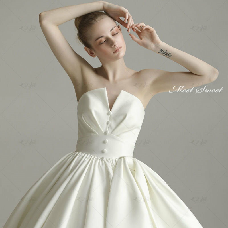 ウェディングドレス ウエディングドレス 結婚式 白 オフホワイト 二次会ドレス プリンセスラインドレス 花嫁ドレス ウェディングフォト 前撮り 後撮り 披露宴 ビスチェ ベアトップ 袖なし ノースリーブ ウェディングドレス 海外挙式 ブライダルドレス エレガント イベント