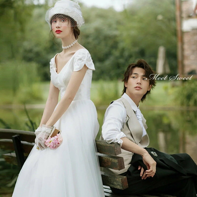 ウェディングドレス ウエディングドレス ロング丈 ロングドレス 二次会ドレス 花嫁ドレス パーティドレス チュール Vネック 結婚式 パーティドレス ウェディグドレス 白ワンピース リゾートウエディング 前撮り 披露宴 ブライダルドレス エレガント 海外挙式 セミオーダー