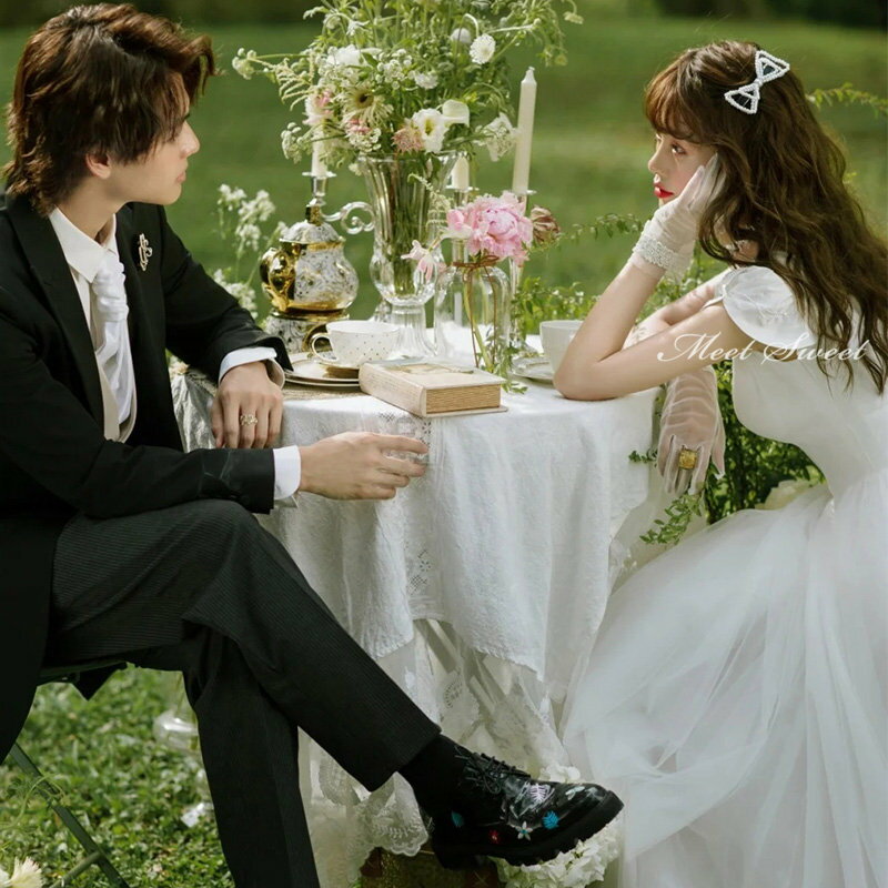 ウェディングドレス ウエディングドレス ロング丈 ロングドレス 二次会ドレス 花嫁ドレス パーティドレス チュール Vネック 結婚式 パーティドレス ウェディグドレス 白ワンピース リゾートウエディング 前撮り 披露宴 ブライダルドレス エレガント 海外挙式 セミオーダー