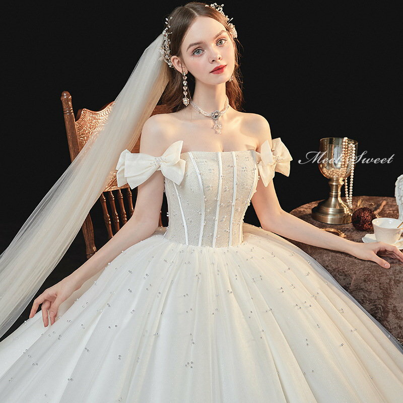 ウェディングドレス 花嫁ドレス 二次会ドレス ウエディングドレス 結婚式 ロング丈 ロングドレス プリンセスラインドレス オフショルダー リボン 海外挙式 前撮り 披露宴 ブライダルドレス トレーン エレガント セミオーダー ボリューム クラシカル 王道 正統派 上品