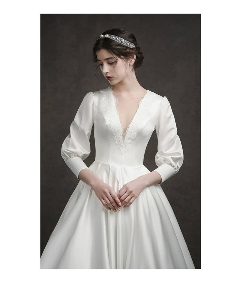 ウエディングドレス 花嫁 ウェディングドレス 結婚式 披露宴 二次会ドレス 2次会 前撮り オフホワイト 新婦 ロングドレス 海外挙式 ブライダルドレス サテン Aラインドレス 長袖 袖あり ロングスリーブ 秋冬 エレガント セミオーダー おしゃれ フォト婚 wedding dress