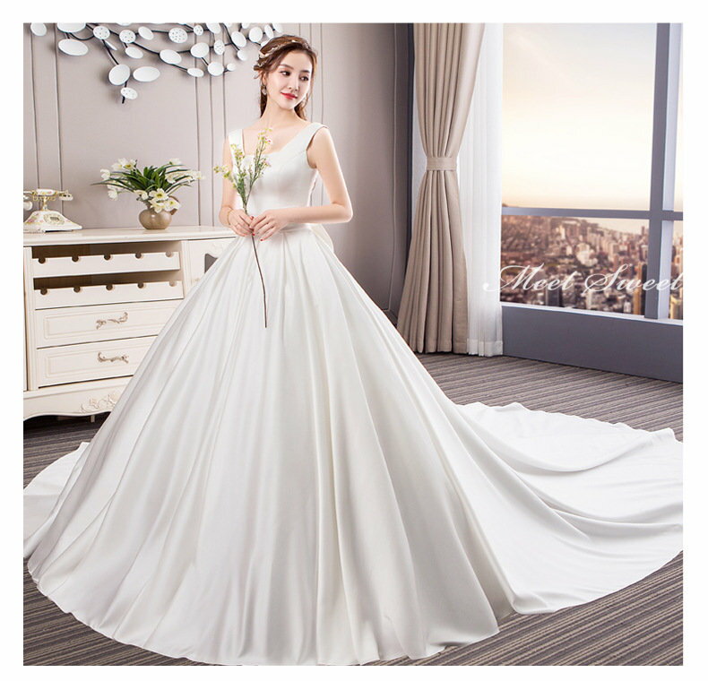 ウェディングドレス 二次会ドレス 結婚式 披露宴 ブライダルドレス ロング丈 ロングドレス サテン 花嫁ドレス ウエディングドレス プリンセスラインドレス シンプル 袖なし 袖無し ノースリーブ 前撮り エレガント 海外挙式 セミオーダー ボリューム クラシカル 王道